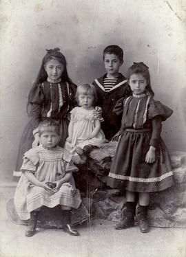 Edith Ζάννου, Μίλτος Ζάννος, Λιλή Ζάννου, Lucie Ζάννου, Ελμίνα Ζάννου, Μάρτιος 1899 1